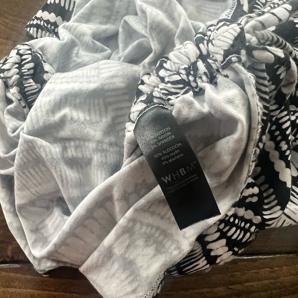 WHBM Printed Ruched Tee - Picture 6 of 6